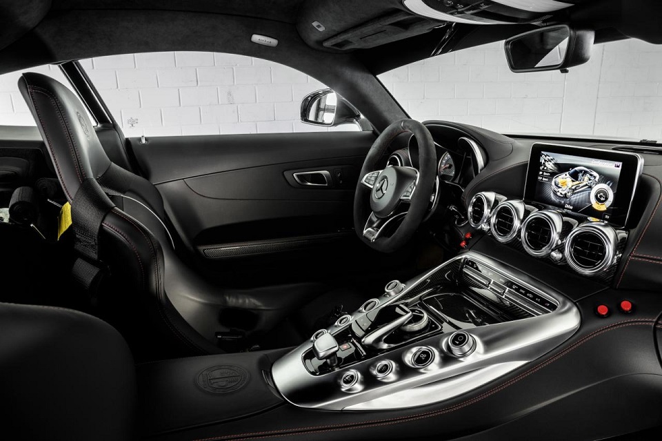 Mercedes-AMG-GT-S-DTM-Safety-car-interior.jpg